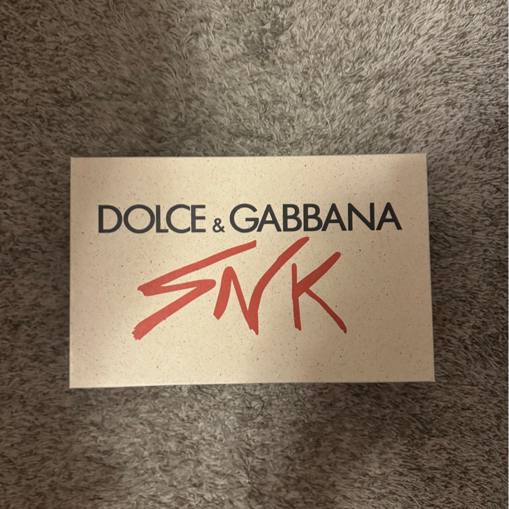 100% authentic dolce and gabbana box